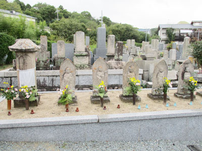 上ヶ原墓地（西宮市仁川百合野町）